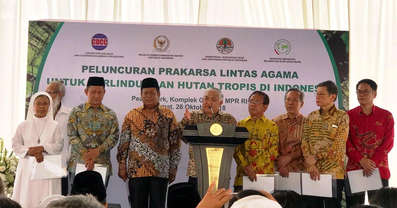 Agama Agama Berkolaborasi Mendukung Pelestarian Hutan Tropis Indonesia